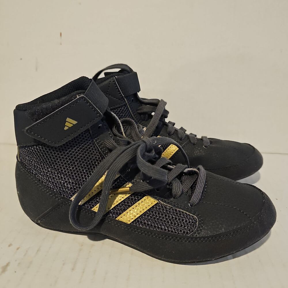 Adidas Boys Size 2 Black Lace Up Mid Top Wrestling Shoes YYJ 606004
